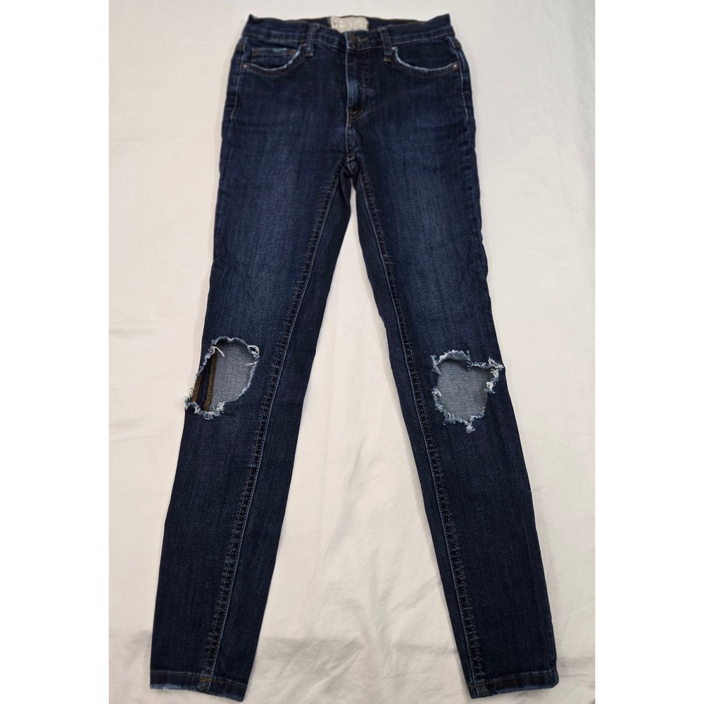 Free People Dark Wash Skinny Jeans Size 0/25 Distressed Knee Hole Raw Hem retro